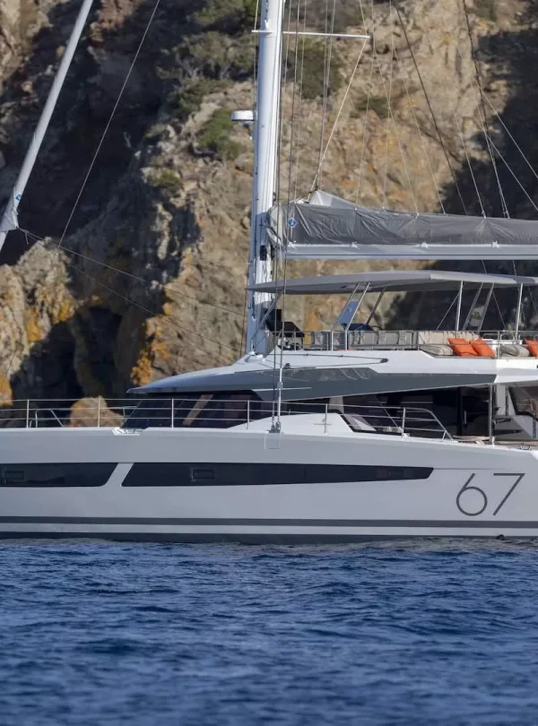 catamaran in mykonos