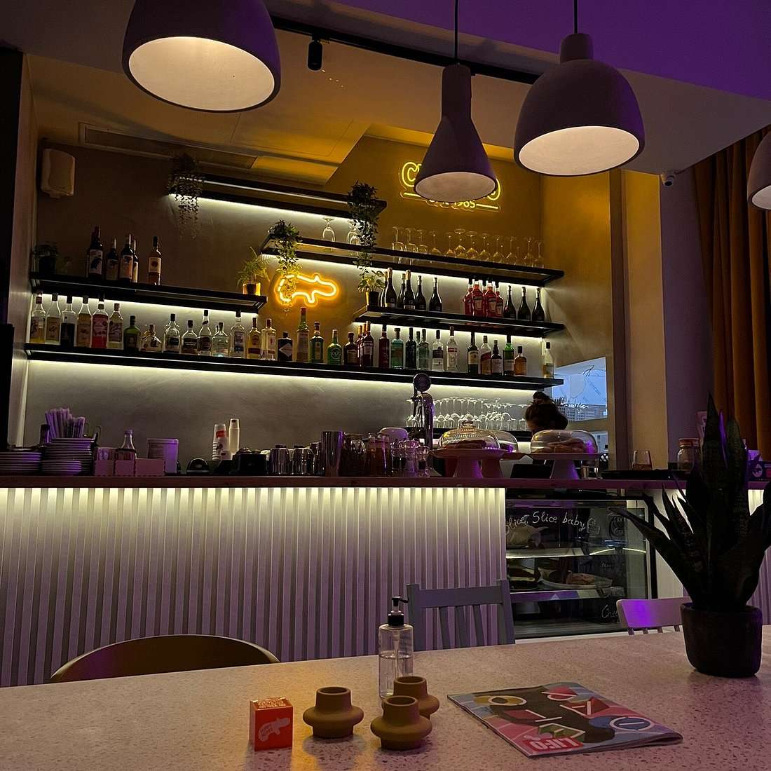 hippie hippo koukaki